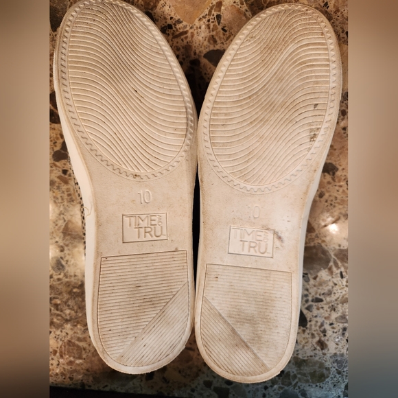 Time and Tru Cheetah Print Slip-on shoe - Picture 5 of 7